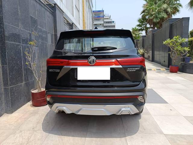 https://images10.gaadi.com/usedcar_image/4536634/original/processed_fcaf93ca0f8fc86312677269c2218677.jpg?imwidth=6402