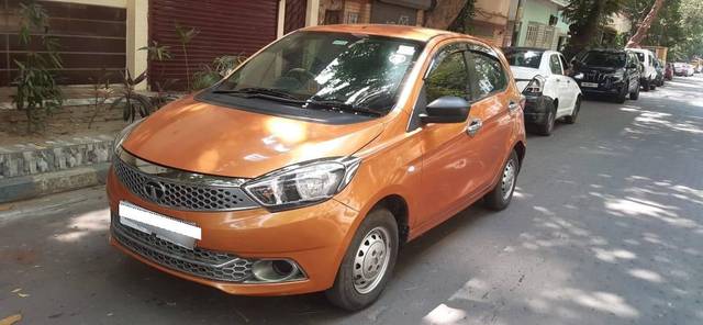 https://images10.gaadi.com/usedcar_image/4536635/original/processed_12f4e77cb7505cf802fb5effc2002fa4.jpg?imwidth=6400