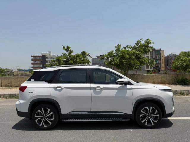 https://images10.gaadi.com/usedcar_image/4536640/original/processed_c2ebf83fd8dd441427968e13c716918f.jpg?imwidth=6401