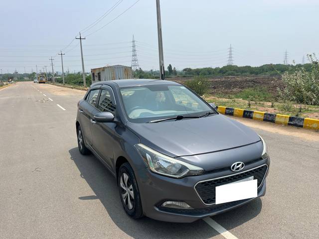 https://images10.gaadi.com/usedcar_image/4536666/original/processed_02713935fb9f608f0278fb9952bcb18f.jpg?imwidth=6400