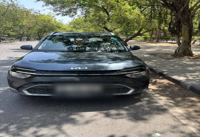 https://images10.gaadi.com/usedcar_image/4536676/original/39b77176-0b03-4998-afdc-2494b37efa69.?imwidth=6402