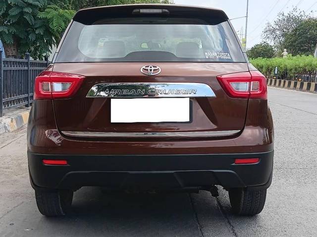 https://images10.gaadi.com/usedcar_image/4536725/original/processed_803c9f8eb7758e67535002117ad81b97.jpg?imwidth=6402