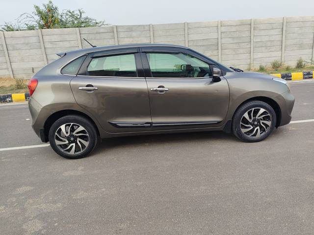 https://images10.gaadi.com/usedcar_image/4536731/original/571eb9275db8ec7be6c2f7f994946d5f.jpeg?imwidth=6401