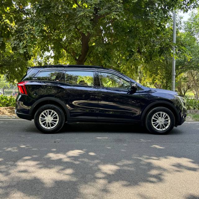 https://images10.gaadi.com/usedcar_image/4536771/original/076c165bbe4af72ba84c12836d30106e.jpg?imwidth=6401