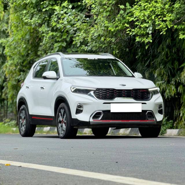 https://images10.gaadi.com/usedcar_image/4536777/original/processed_aa8769e550fb94beb0e52633cf1aa51d.jpg?imwidth=6400