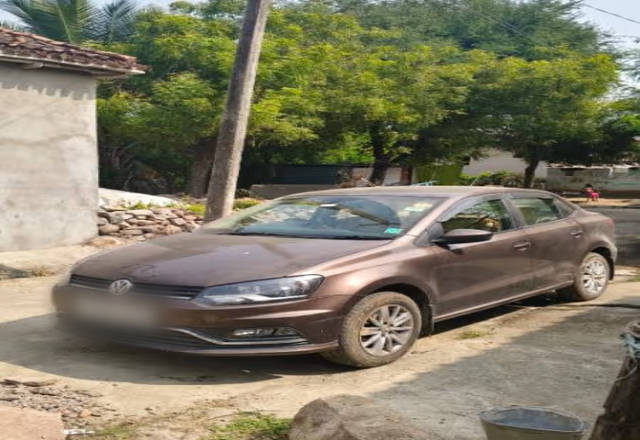 https://images10.gaadi.com/usedcar_image/4536778/original/2cc94e33-6ba4-4f3c-af70-0e260369a47d.?imwidth=6401