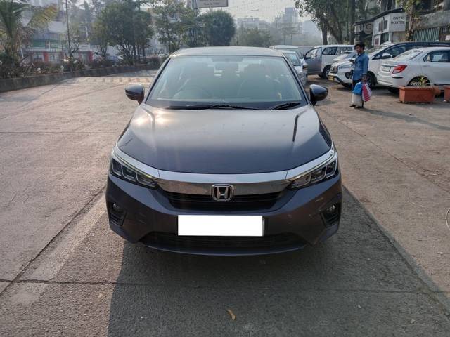 https://images10.gaadi.com/usedcar_image/4536779/original/processed_2adeeb9e2dc381b1a8c55f7a42cc363f.jpg?imwidth=6402
