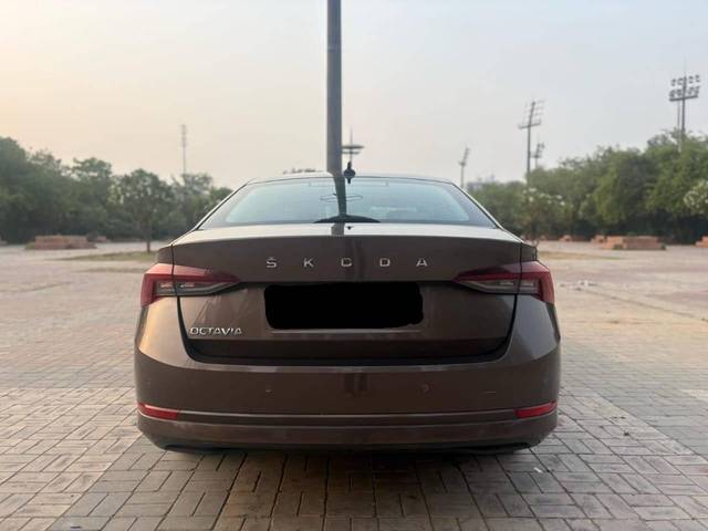 https://images10.gaadi.com/usedcar_image/4536783/original/processed_cd6804dfbc7da88a201cc75c0caf3531.jpg?imwidth=6402