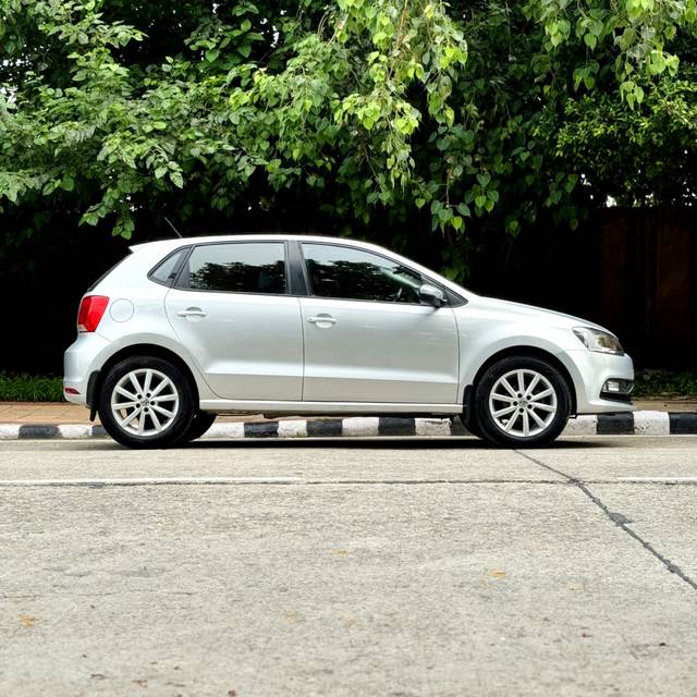 https://images10.gaadi.com/usedcar_image/4536789/original/63110e5723eae79055e665e10b459a3f.jpg?imwidth=6401