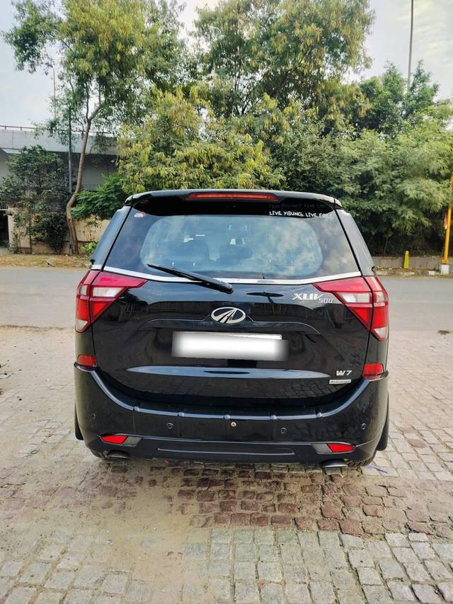 https://images10.gaadi.com/usedcar_image/4536794/original/processed_eafb59be9e98cca0fa570c6b0b0e3c9b.jpg?imwidth=6402