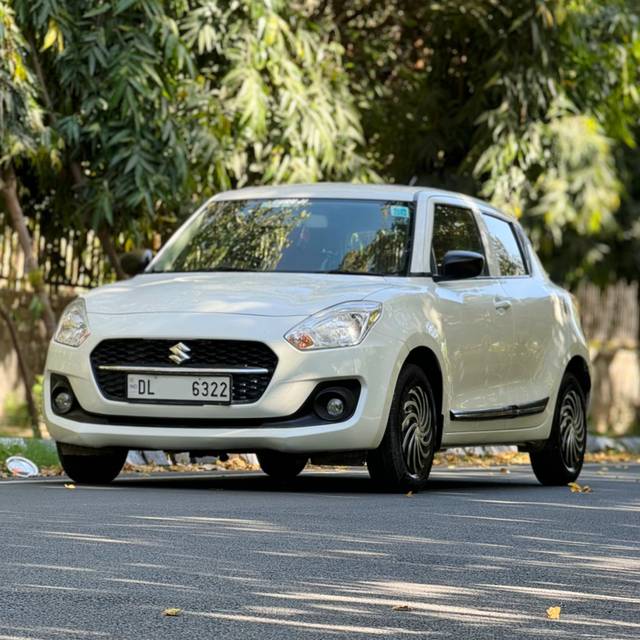 https://images10.gaadi.com/usedcar_image/4536796/original/70ed3f9cf01c9908425fe700a7d353bc.jpg?imwidth=6401
