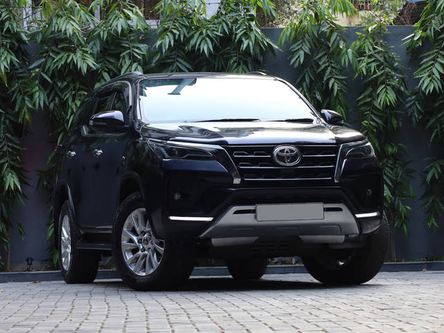 https://images10.gaadi.com/usedcar_image/4536799/original/f48e1ec765a5c35f3f8ee105166a7770.jpg?imwidth=6400