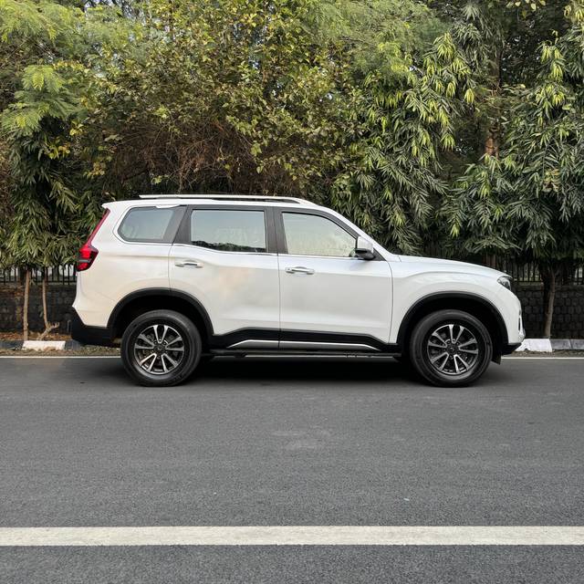 https://images10.gaadi.com/usedcar_image/4536800/original/e029b25c7782420b80d6ba1af4e2938a.jpg?imwidth=6401