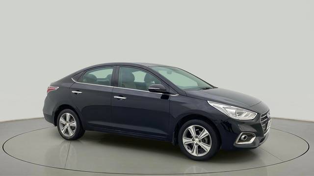 https://images10.gaadi.com/usedcar_image/4536801/original/674cd4bf0666490ae3a27b5e8e096bbb.jpg?imwidth=6400