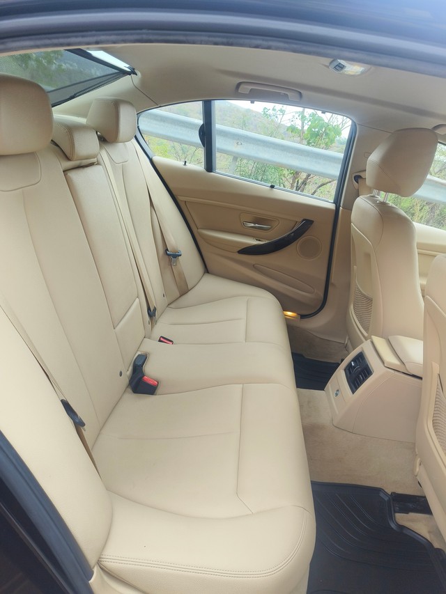 Second-hand 2017 BMW 3 Series 320d for sale in Pune-9