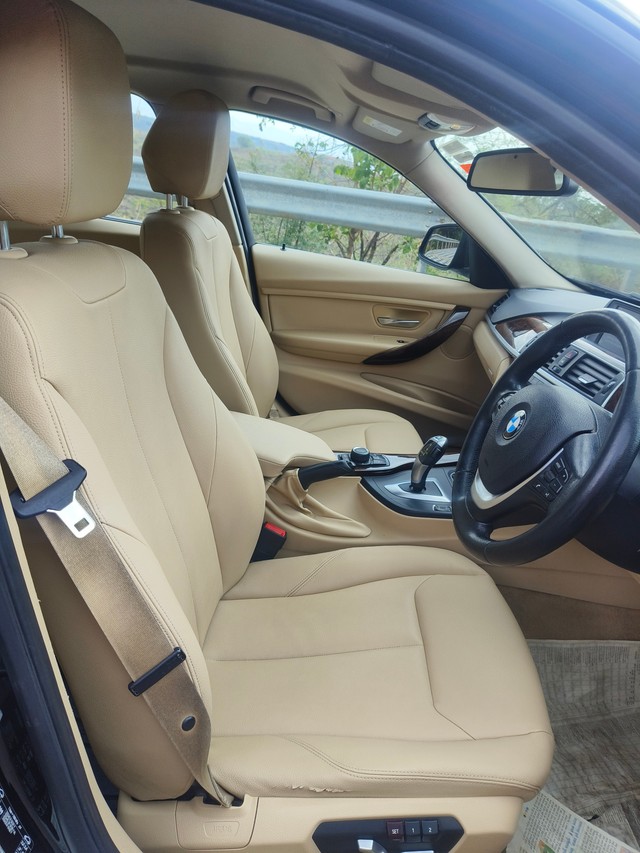 Second-hand 2017 BMW 3 Series 320d for sale in Pune-8