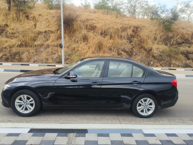 Second-hand 2017 BMW 3 Series 320d for sale in Pune-3