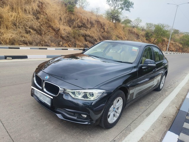 Second-hand 2017 BMW 3 Series 320d for sale in Pune-4