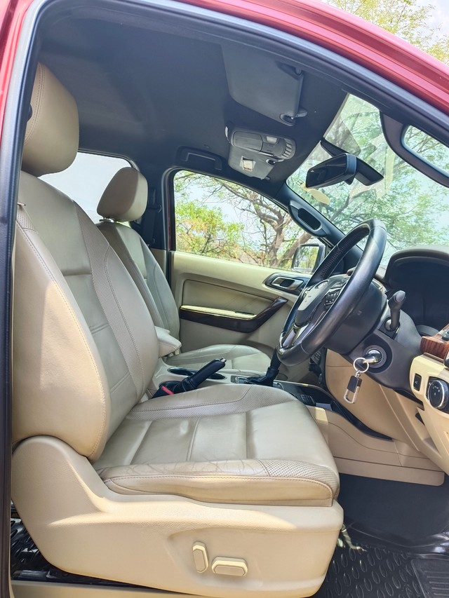 Second-hand 2016 Ford Endeavour 2.2 Titanium AT 4X2 for sale in Pune-6