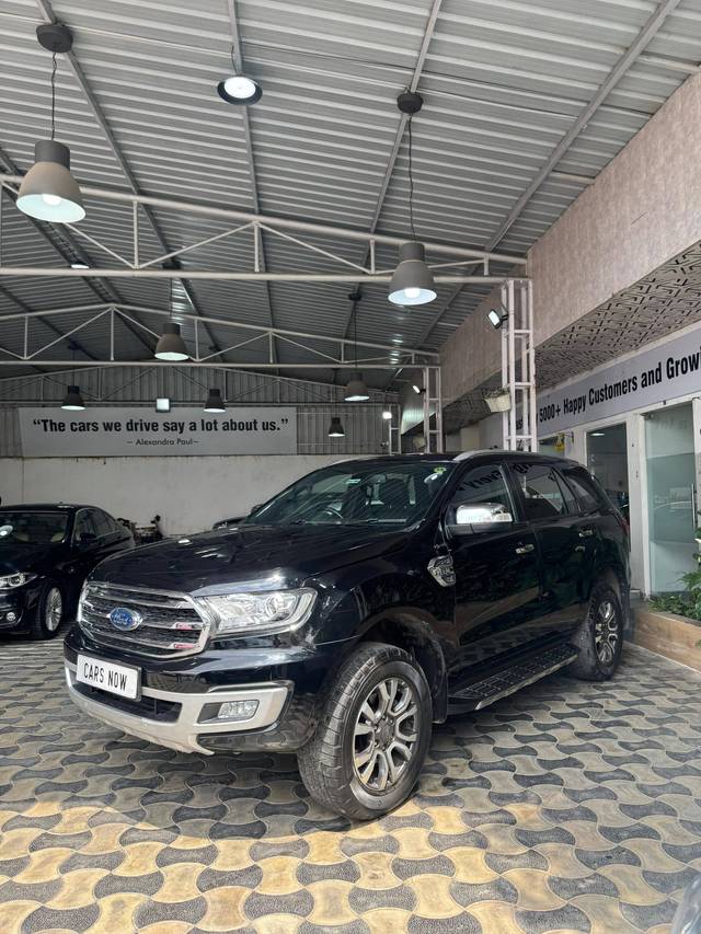 https://images10.gaadi.com/usedcar_image/4536810/original/processed_a5eb0508ae3d35f7205193ef98c5aa46.jpg?imwidth=6402