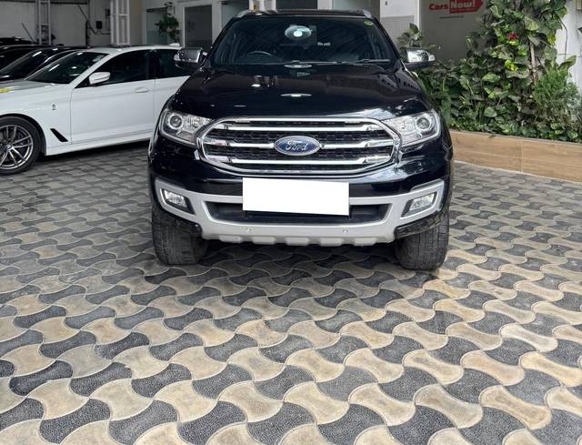 https://images10.gaadi.com/usedcar_image/4536810/original/processed_e66ffe6967687d815155e6fd8d539b26.jpg?imwidth=6400