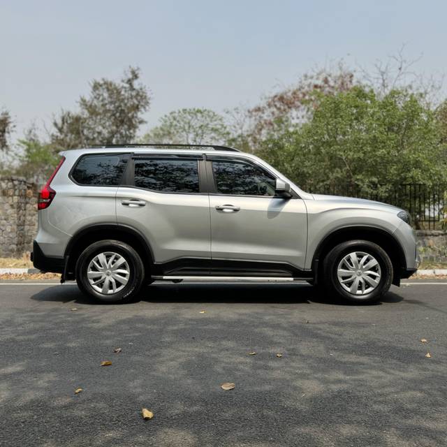 https://images10.gaadi.com/usedcar_image/4536811/original/d00c3c85c5e74cc188149d45216825e8.jpg?imwidth=6401