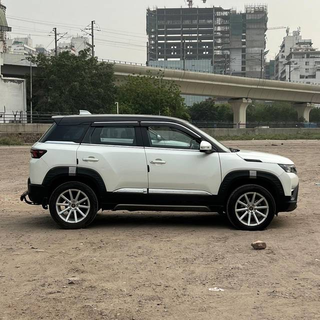 https://images10.gaadi.com/usedcar_image/4536869/original/c0de3103c8511277eb37402c9f76d089.jpg?imwidth=6401