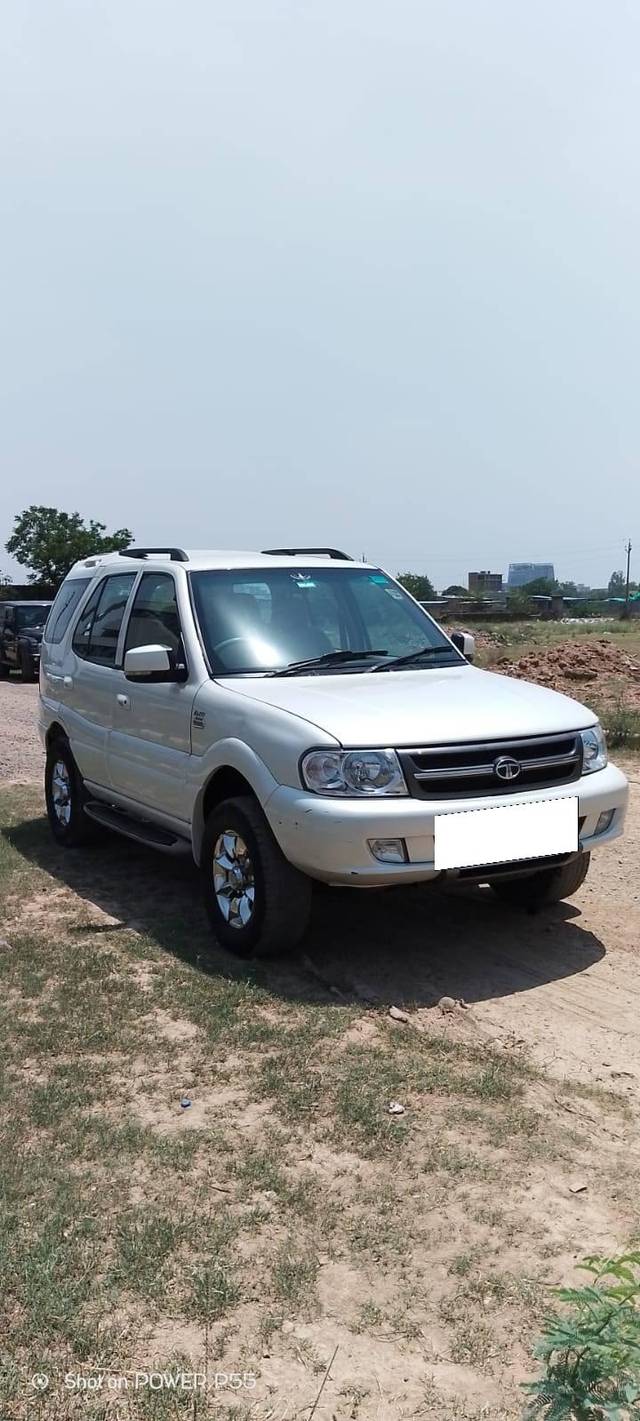 https://images10.gaadi.com/usedcar_image/4536871/original/processed_980bdf797ee4ddff6b85463d80d041d0.jpg?imwidth=6400