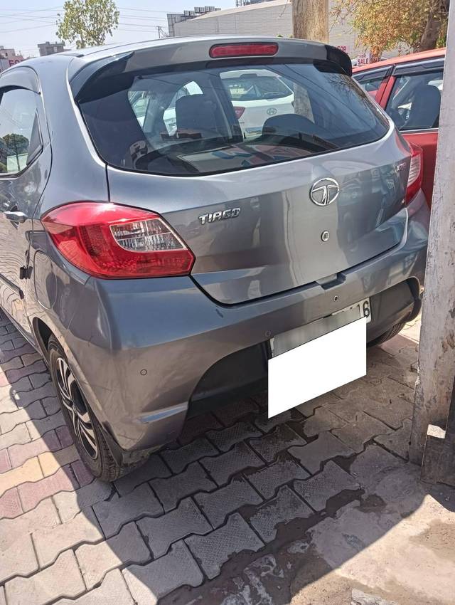 https://images10.gaadi.com/usedcar_image/4536872/original/processed_ea23c32411218779d6c29e32dac486d2.jpg?imwidth=6400