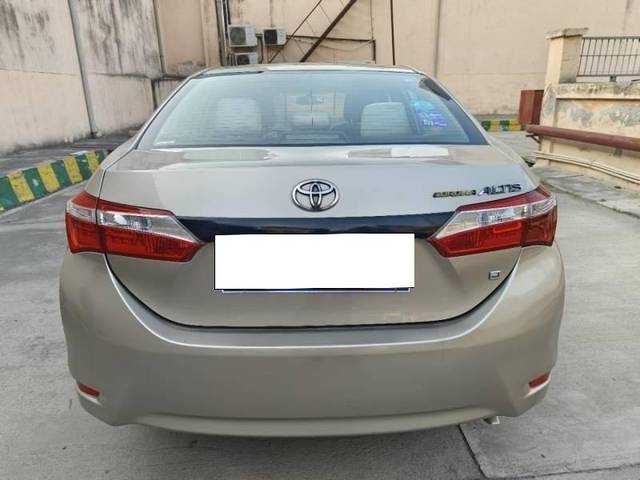 https://images10.gaadi.com/usedcar_image/4536885/original/processed_4ce010a23bddd3d0cd4481fee1f5aee8.jpg?imwidth=6402