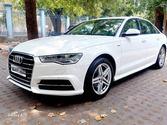 https://images10.gaadi.com/usedcar_image/4536895/original/processed_57c44e176590313b23bb44041152d387.jpg?imwidth=6400