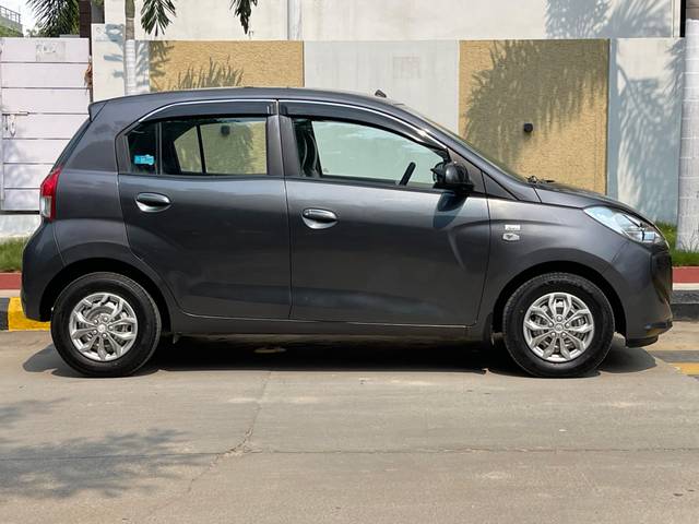 https://images10.gaadi.com/usedcar_image/4536896/original/a816c46b2b82863ba4b14c525cb0a398.jpg?imwidth=6401