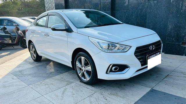 https://images10.gaadi.com/usedcar_image/4536899/original/processed_d4df7d793d677d24e24e4525fbdebe93.jpg?imwidth=6400