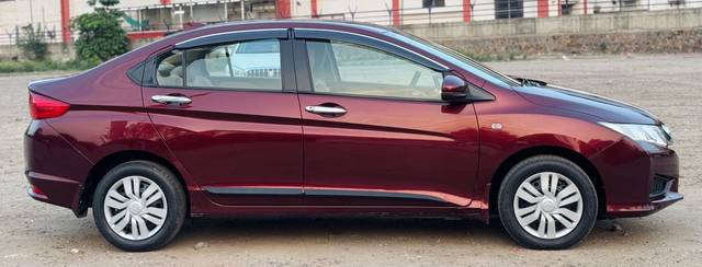 https://images10.gaadi.com/usedcar_image/4536919/original/abd451927cecf8f5900cbb87a1941946.jpg?imwidth=6401