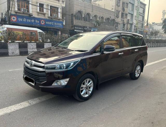 https://images10.gaadi.com/usedcar_image/4536944/original/processed_4c1b5045d771debd68368dba58fd3348.jpg?imwidth=6400