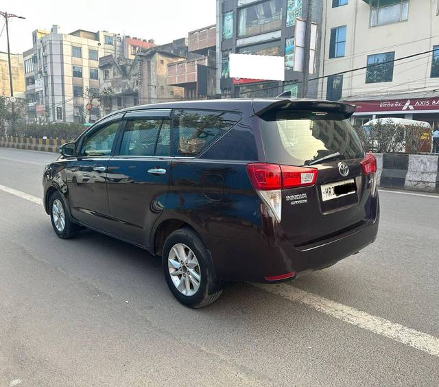 https://images10.gaadi.com/usedcar_image/4536944/original/processed_9b2e89d991f3cd712351e816db197104.jpg?imwidth=6402