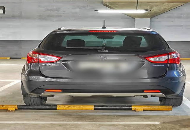 https://images10.gaadi.com/usedcar_image/4536989/original/9fbfb4ba-e6cf-41af-b535-9d0fe03a0860.?imwidth=6400