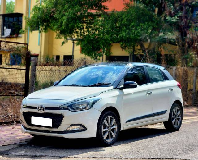 https://images10.gaadi.com/usedcar_image/4536990/original/processed_04f2c004f2ddcf63e7b45798141f121a.jpg?imwidth=6400