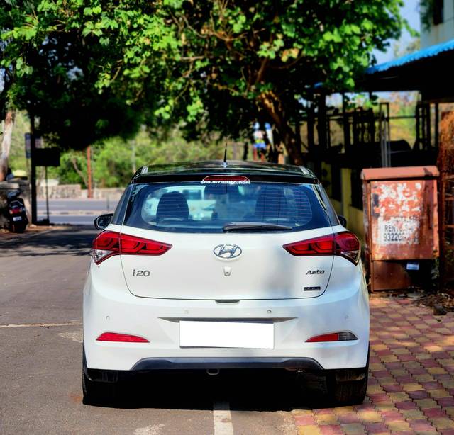 https://images10.gaadi.com/usedcar_image/4536990/original/processed_90a560e46e3a08b38a937b0506ad6c9a.jpg?imwidth=6401
