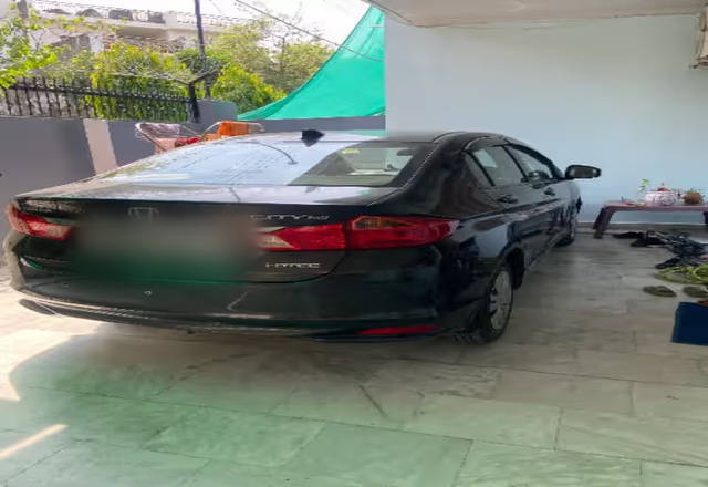 https://images10.gaadi.com/usedcar_image/4537003/original/84854b49-a8e2-4fc9-9eb5-701d04a1cb4d.?imwidth=6400