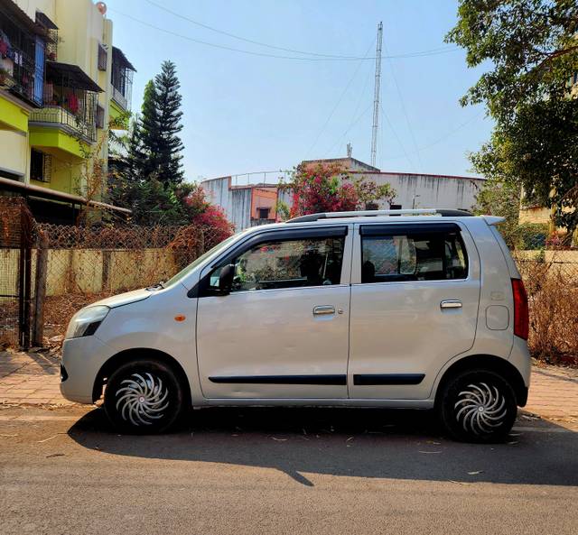 https://images10.gaadi.com/usedcar_image/4537004/original/bf10ad00ee8e99c5bea97ca17a9193a6.jpg?imwidth=6402