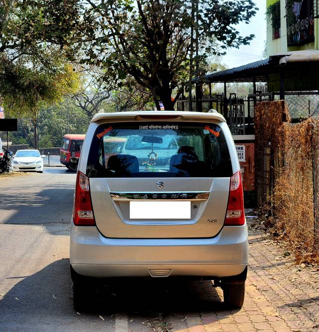 https://images10.gaadi.com/usedcar_image/4537004/original/processed_62c831e556a7dfee497b89eb328932b6.jpg?imwidth=6401