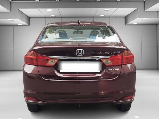 https://images10.gaadi.com/usedcar_image/4537006/original/processed_9a57a7a84571cbe64e18d75358717752.jpeg?imwidth=6402