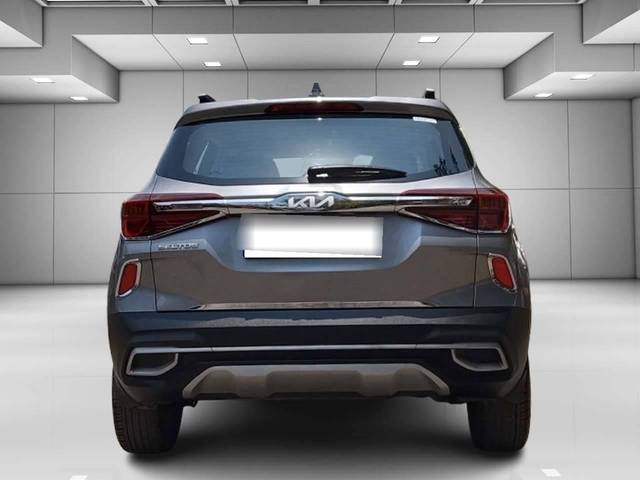 https://images10.gaadi.com/usedcar_image/4537015/original/processed_8e158a3436a4208e1d2078d7e5e6fe28.jpeg?imwidth=6402