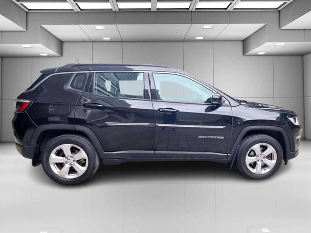 https://images10.gaadi.com/usedcar_image/4537018/original/processed_051ffa3795c3b23a47b1b3ccc7ec7098.jpeg?imwidth=6401