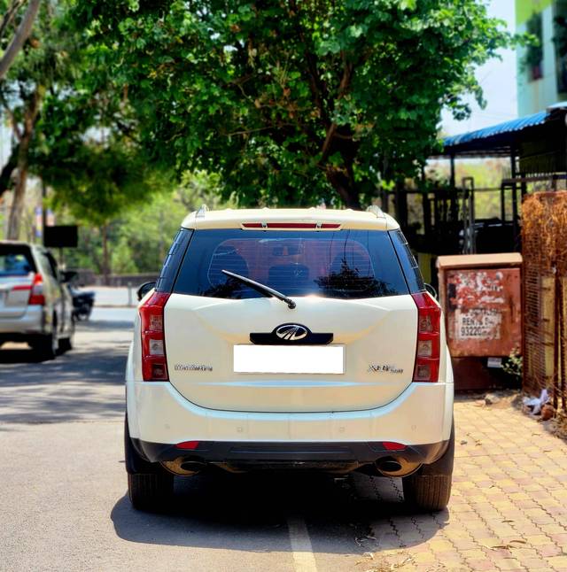 https://images10.gaadi.com/usedcar_image/4537019/original/processed_5c2278b2047eefe2e6f789390a3676a0.jpg?imwidth=6401