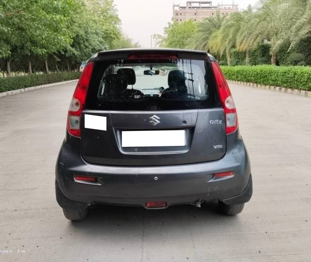 https://images10.gaadi.com/usedcar_image/4537020/original/processed_4c9bb6250fe9eaa57bd5fa5dc670fb93.jpg?imwidth=6401