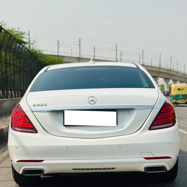 https://images10.gaadi.com/usedcar_image/4537027/original/processed_264ea6fb0b551e7932ff3e809e0963c8.jpg?imwidth=6401