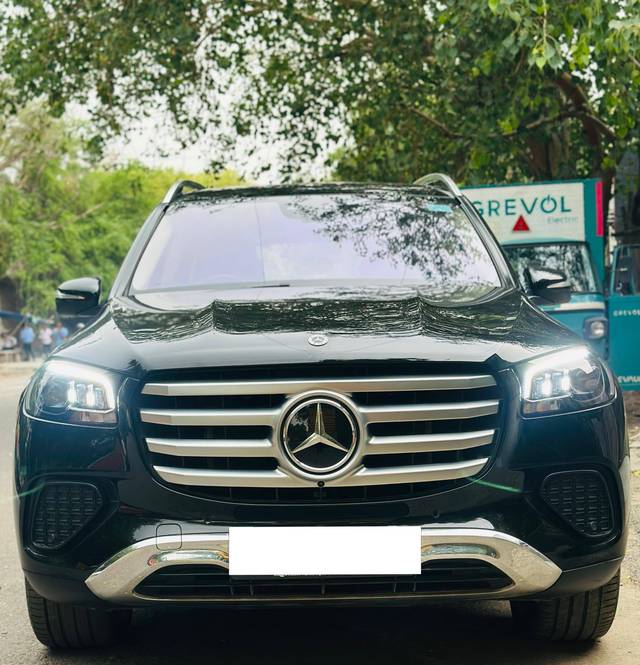 https://images10.gaadi.com/usedcar_image/4537029/original/processed_f43866bfaee85091a3a1443e00866ad1.jpg?imwidth=6401