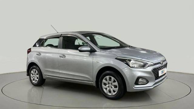 https://images10.gaadi.com/usedcar_image/4537039/original/3dc38ac9f0fbc7c9eca124da56f4deb4.jpg?imwidth=6400